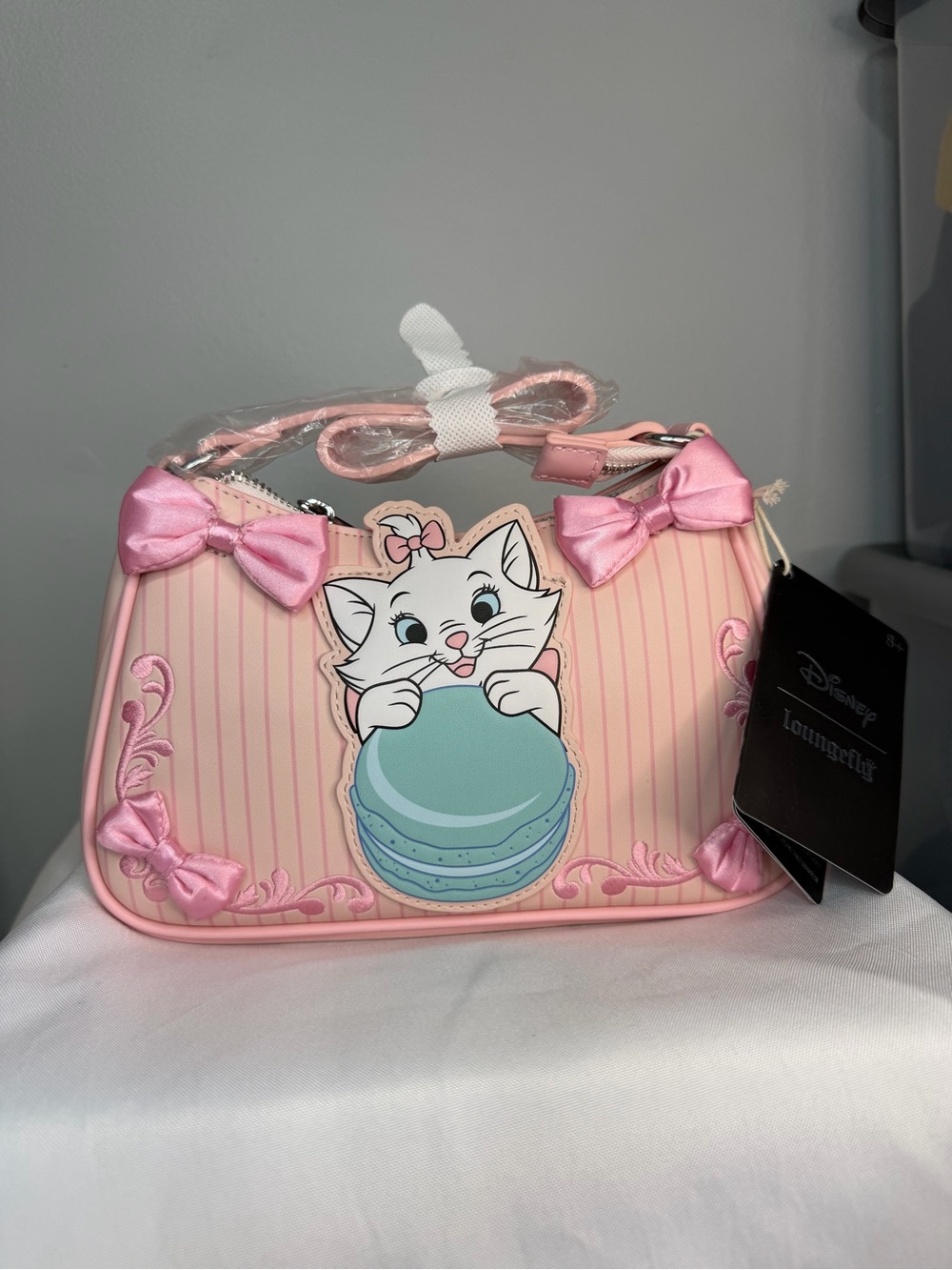 Lounge light, Aristocats Marie macaroons, pink bow cat